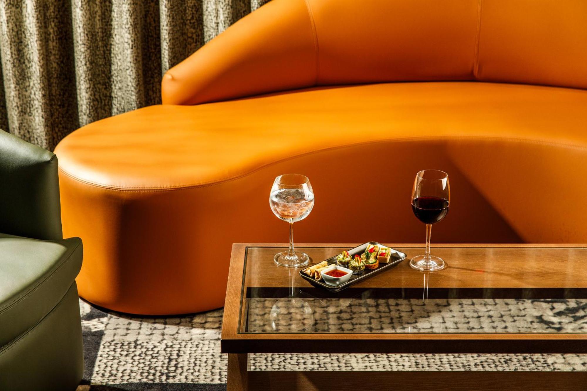 Crowne Plaza Manchester Airport By Ihg Hale  Exterior photo