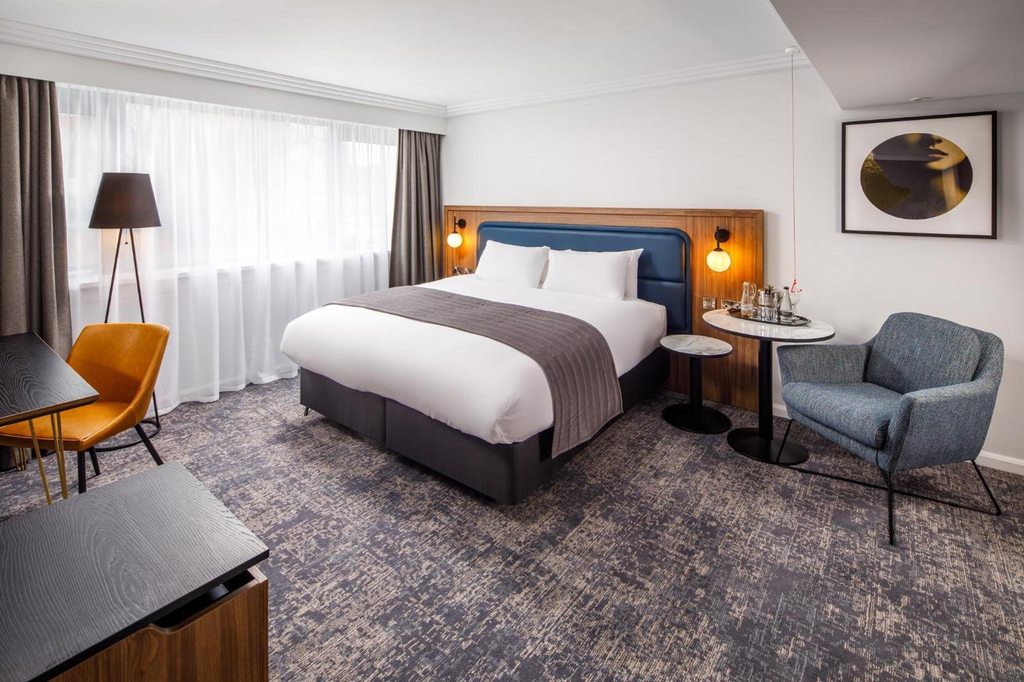 Crowne Plaza Manchester Airport By Ihg Hale  Exterior photo