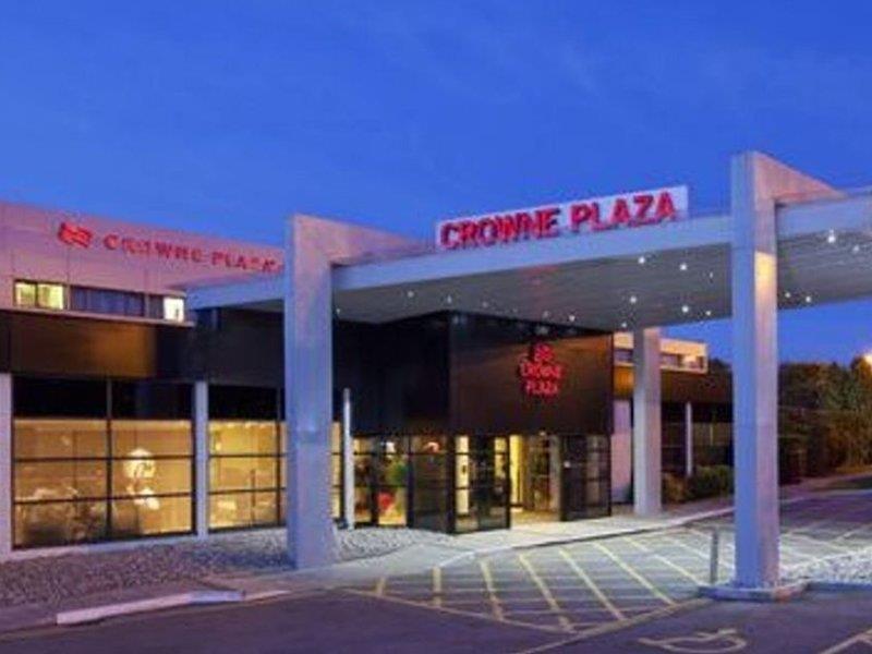 Crowne Plaza Manchester Airport By Ihg Hale  Exterior photo