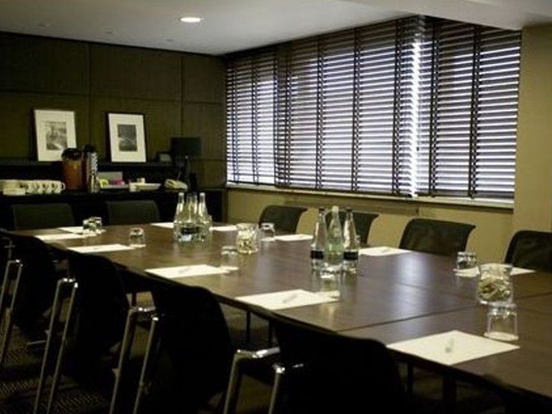 Crowne Plaza Manchester Airport By Ihg Hale  Exterior photo
