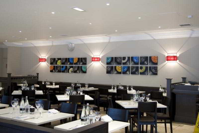 Crowne Plaza Manchester Airport By Ihg Hale  Exterior photo