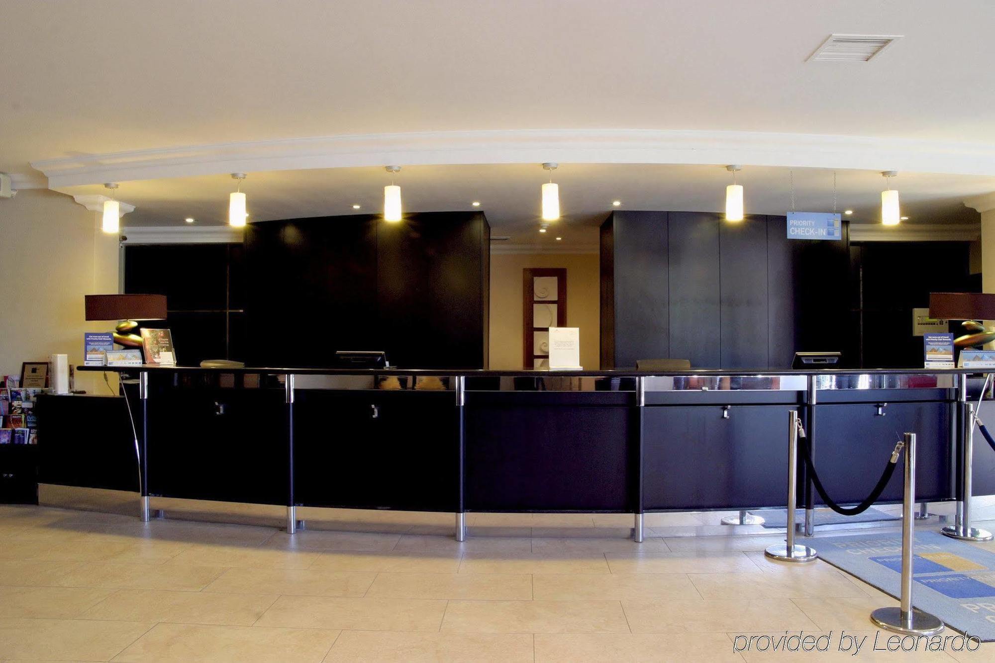 Crowne Plaza Manchester Airport By Ihg Hale  Exterior photo
