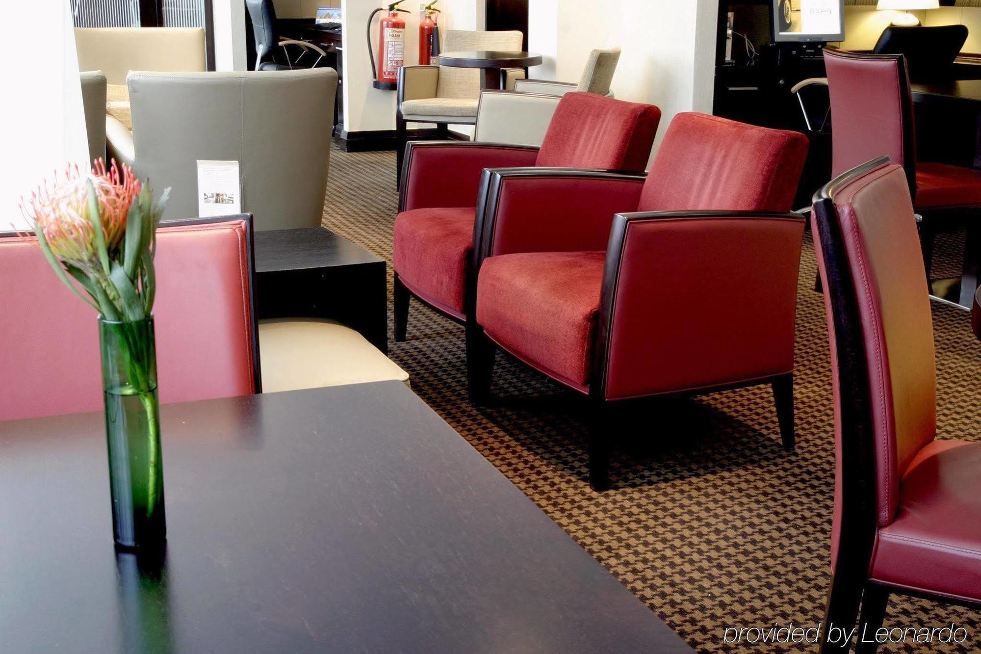 Crowne Plaza Manchester Airport By Ihg Hale  Interior photo