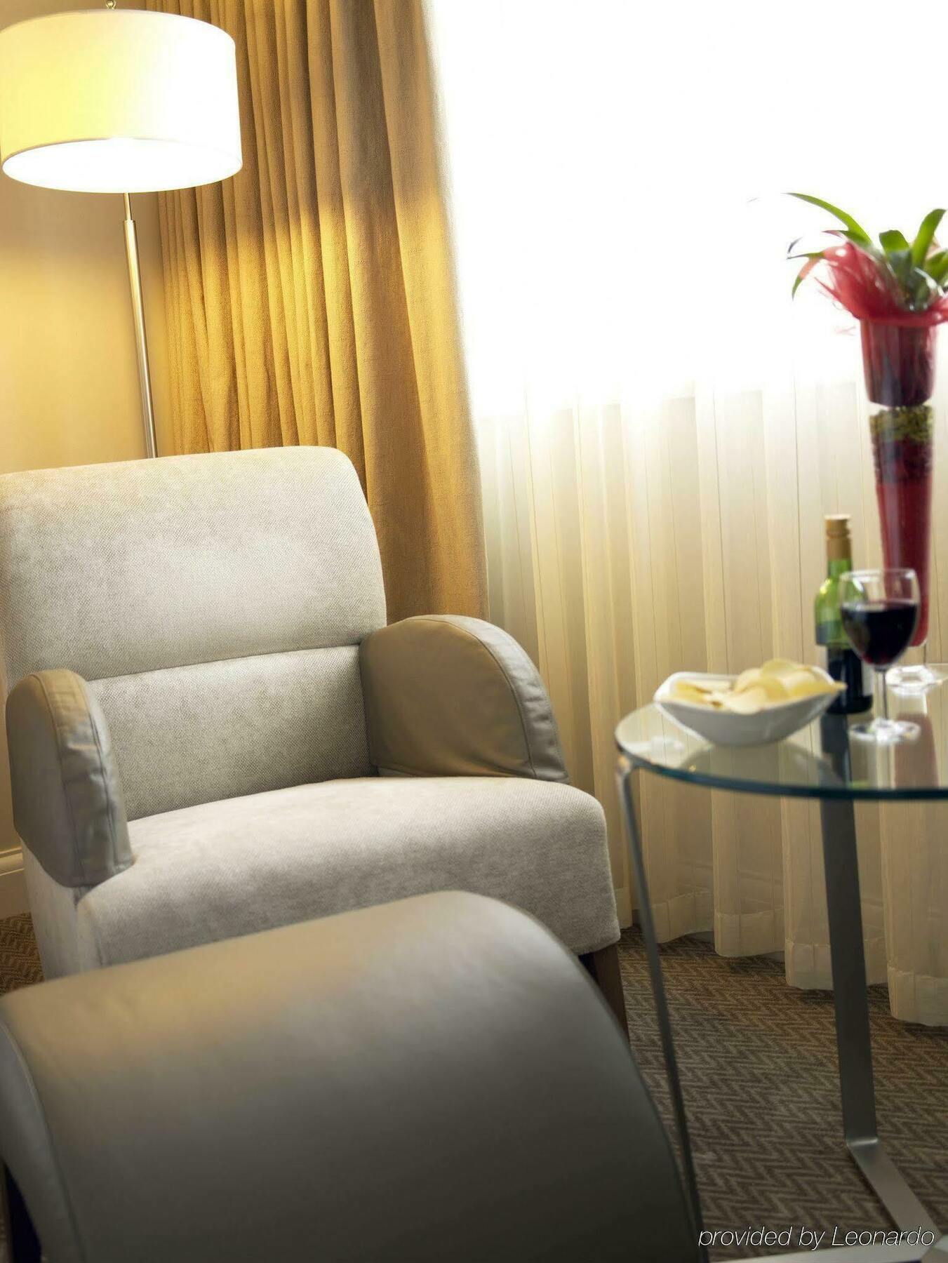 Crowne Plaza Manchester Airport By Ihg Hale  Room photo