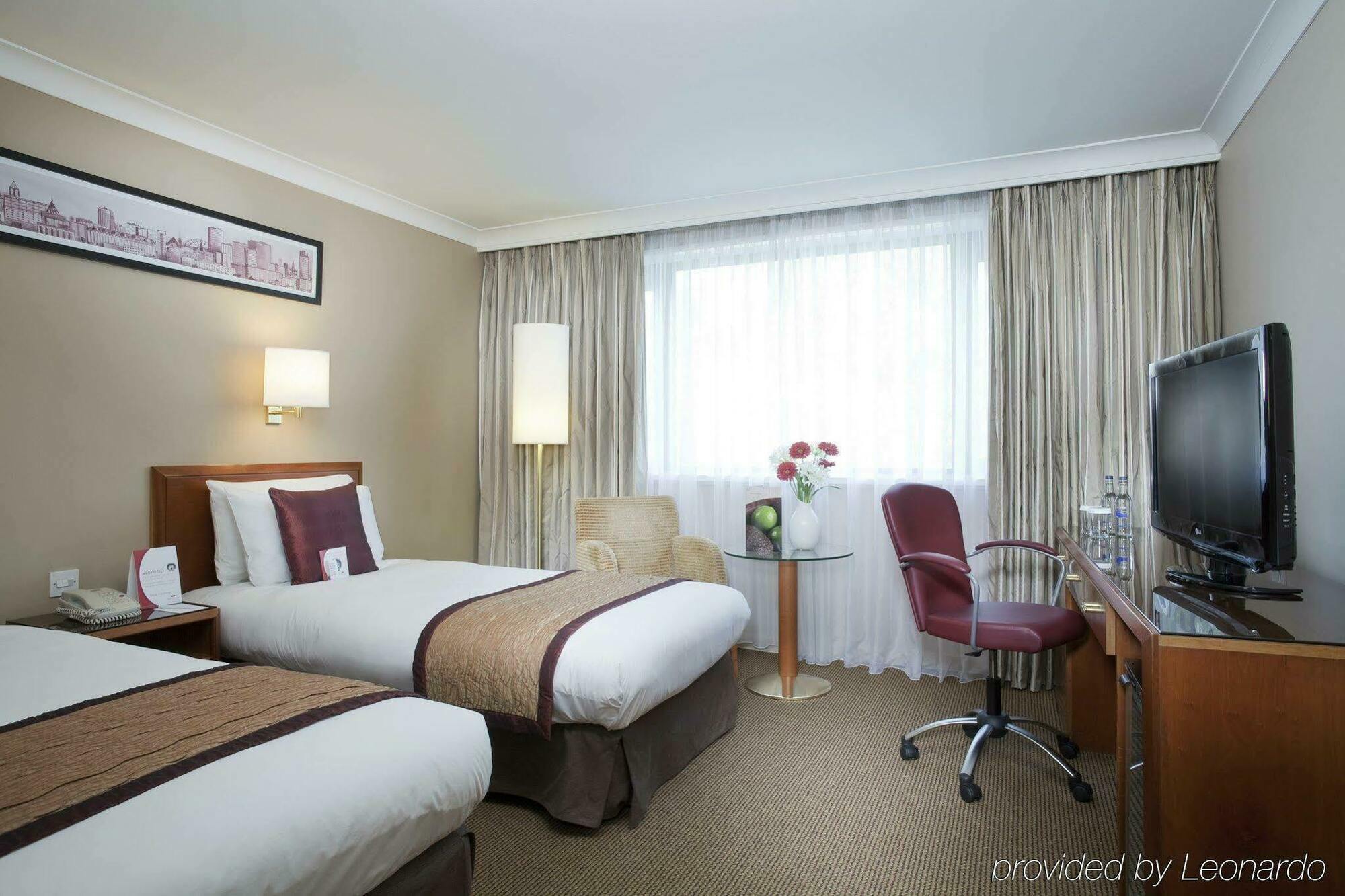Crowne Plaza Manchester Airport By Ihg Hale  Exterior photo